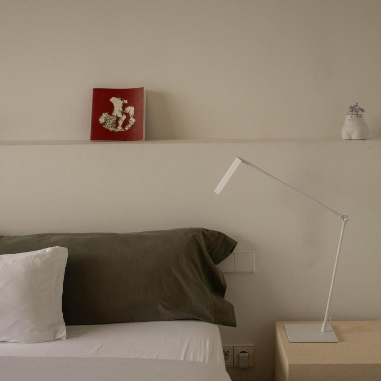 Circles House Coliving & Coworking - King Room with Mountain View - 7