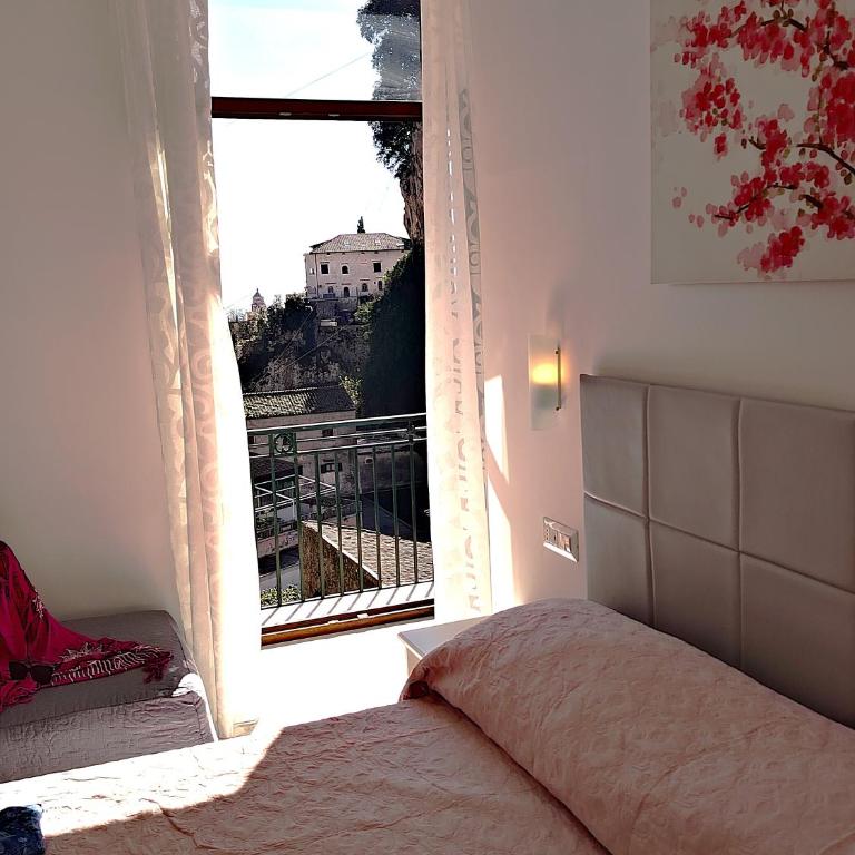 B&B Valentì - Camera Matrimoniale con Balcone - 5