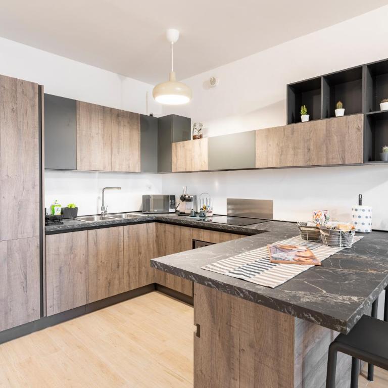 Private Parking - Bilocale Monti Tiburtini - One-Bedroom Apartment - 3