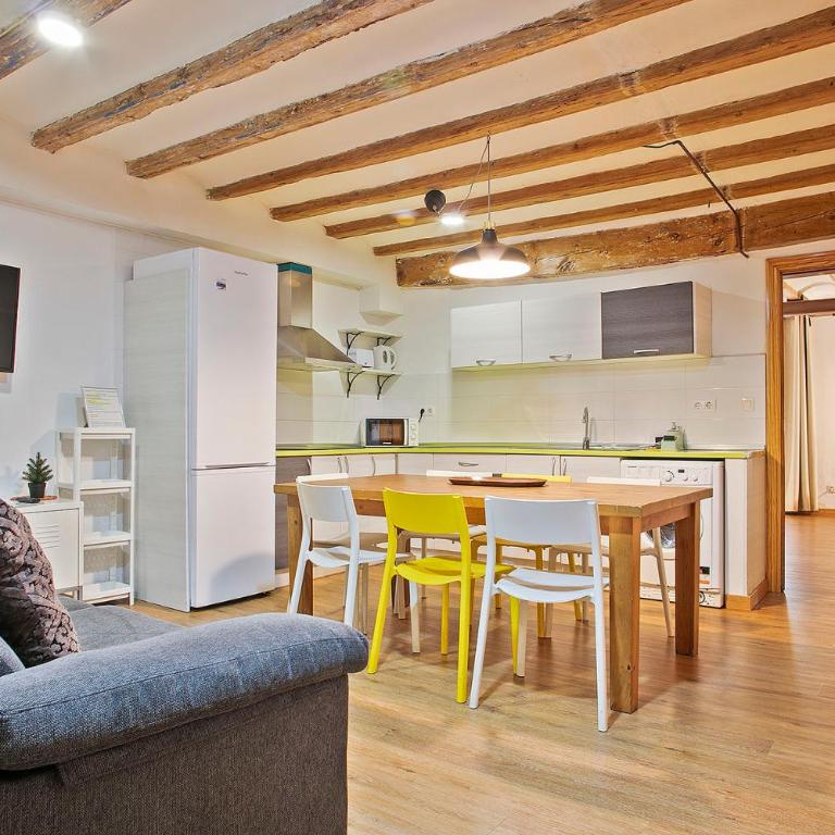 Las Ramblas, comfort in BCN for 8 persons - Apartment - 1