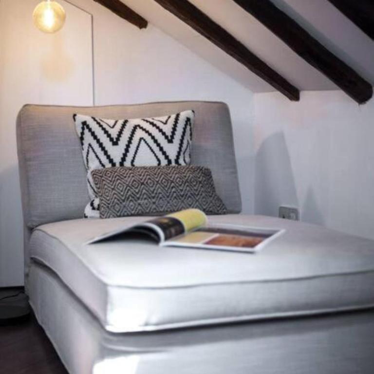 Ático en Plaza Mayor - AH - Two-Bedroom Apartment - 5