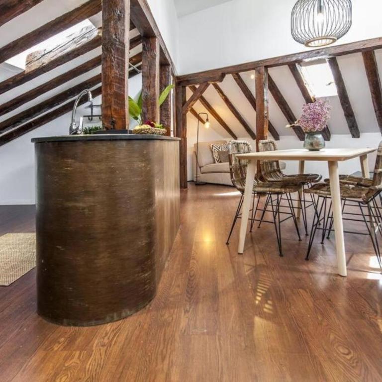 Ático en Plaza Mayor - AH - Two-Bedroom Apartment - 4