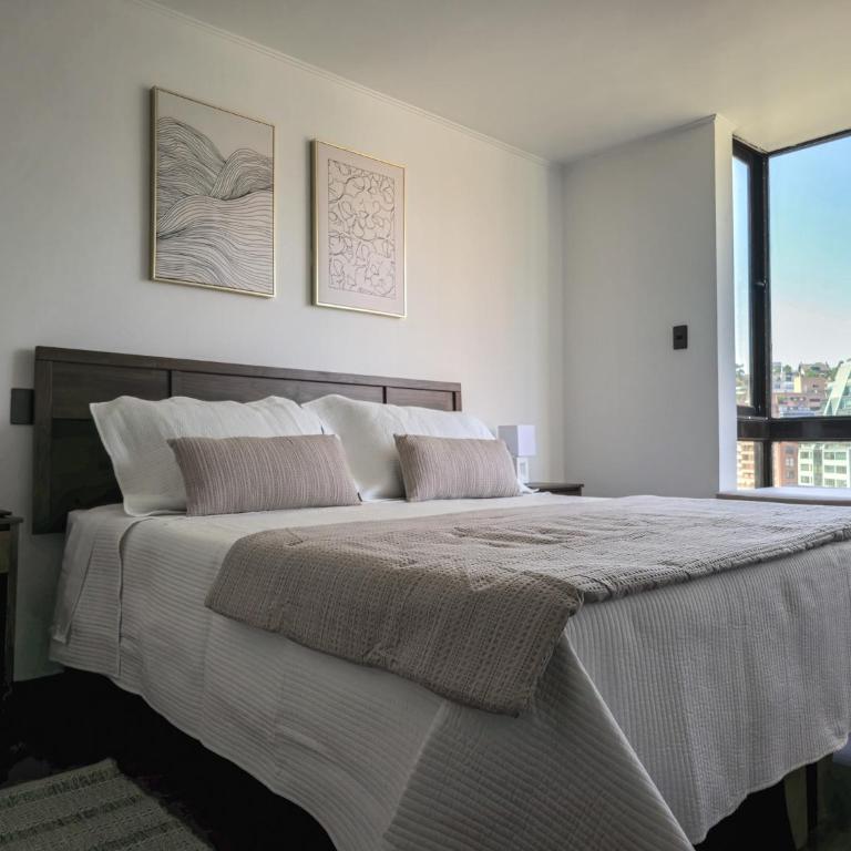Amplio dpto a pasos del Costanera Center y MUT en Las Condes - Apartamento de 3 dormitorios - 1