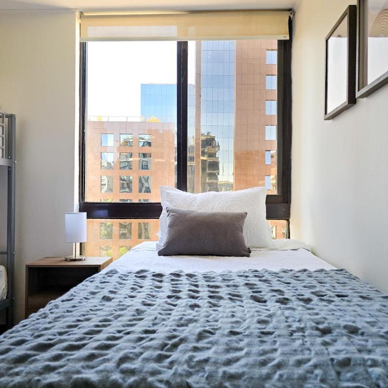 Amplio dpto a pasos del Costanera Center y MUT en Las Condes - Apartamento de 3 dormitorios - 18