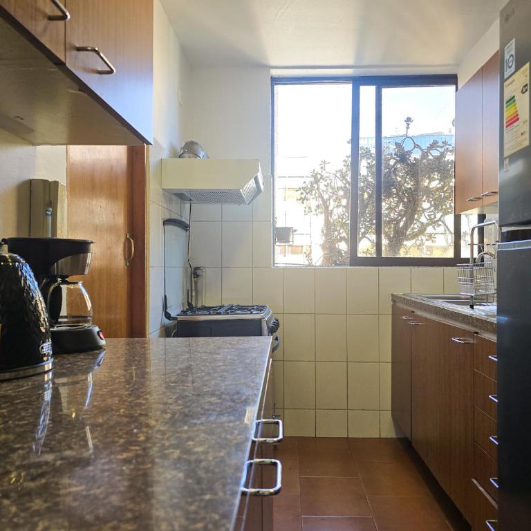 Amplio dpto a pasos del Costanera Center y MUT en Las Condes - Apartamento de 3 dormitorios - 25