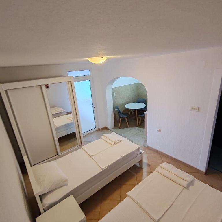 Villa Contact - One-Bedroom Apartment with Sea View and Terrace - 17