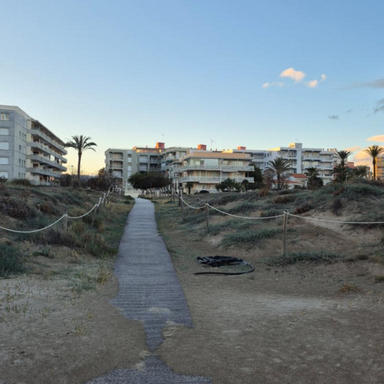 CANET de BERENGUER - Three-Bedroom Apartment with Balcony - 14