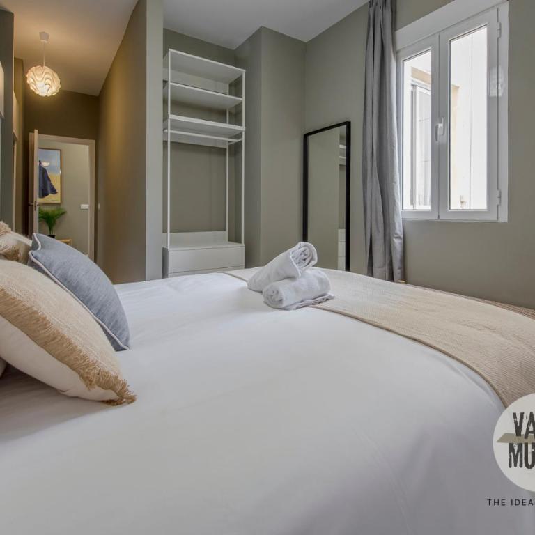 Espaciosa y elegante para 9, conoce Toledo 77 - Apartment - 21