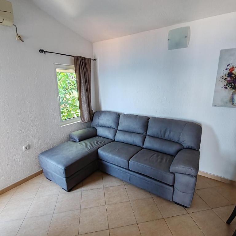 Villa Contact - Two-Bedroom Apartment with Terrace and Sea View - 28