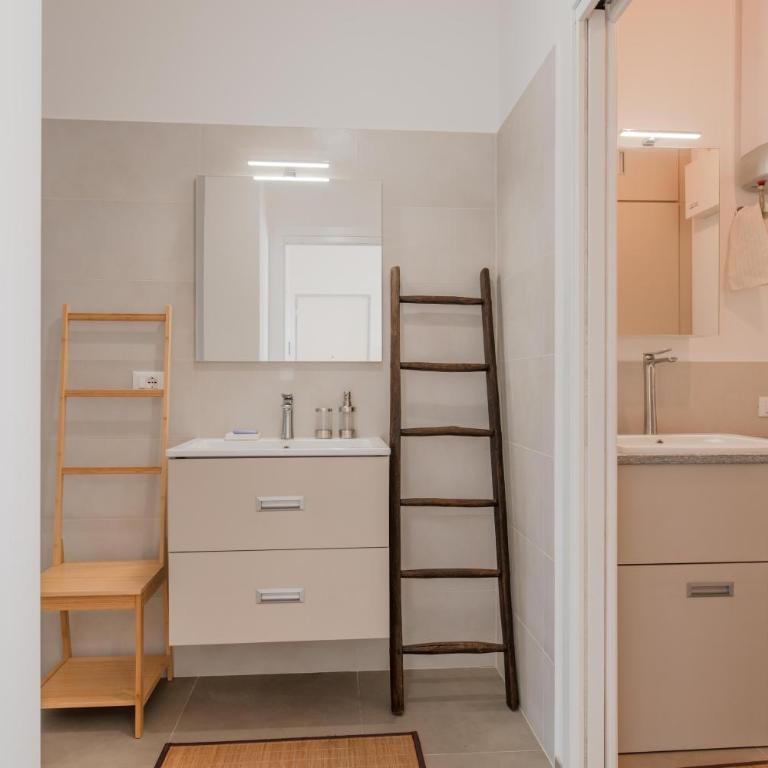 Casa Leonardo - Luminosa Casa Studio con Parcheggio Interno - Molinette - Apartment mit 1 Schlafzimmer mit Stadtblick - 15