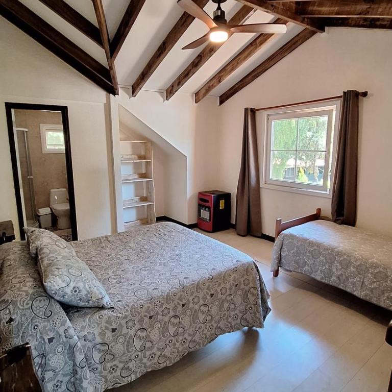 Hostal Macal - Triple Room with Private Bathroom - 2