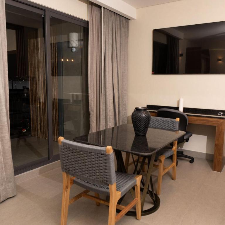 Hotel Zuma Colony - Deluxe King Studio - 3