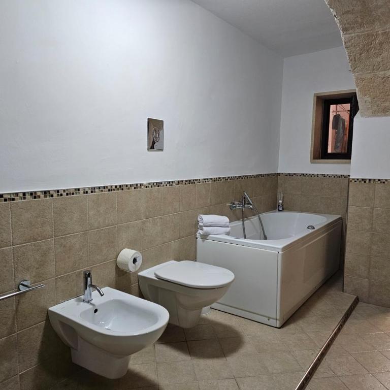 La Casetta - Deluxe One-Bedroom Apartment - 48