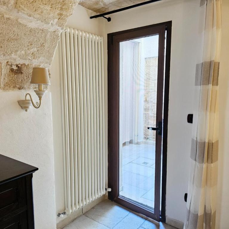 La Casetta - Deluxe One-Bedroom Apartment - 57