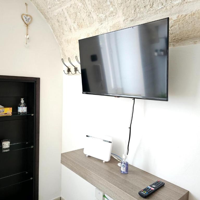 La Casetta - Deluxe One-Bedroom Apartment - 41