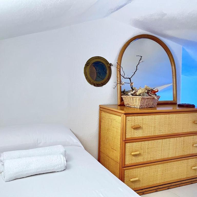 Rosso Lilu' Casa con vista mozzafiato sulla Pelosa - Appartamento con 2 Camere da Letto e Vista Mare - 22