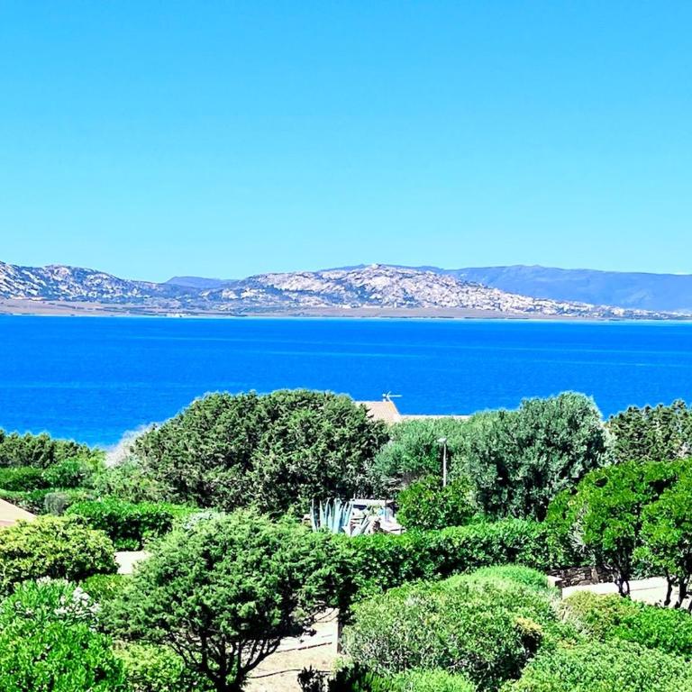 Rosso Lilu' Casa con vista mozzafiato sulla Pelosa - Appartamento con 2 Camere da Letto e Vista Mare - 12