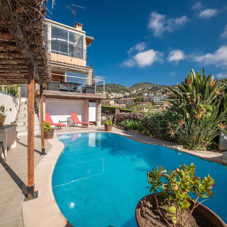 Bas de villa plus piscine Vue époustouflante - Villa 2 Chambres - 15