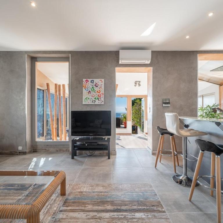 Bas de villa plus piscine Vue époustouflante - Villa 2 Chambres - 25