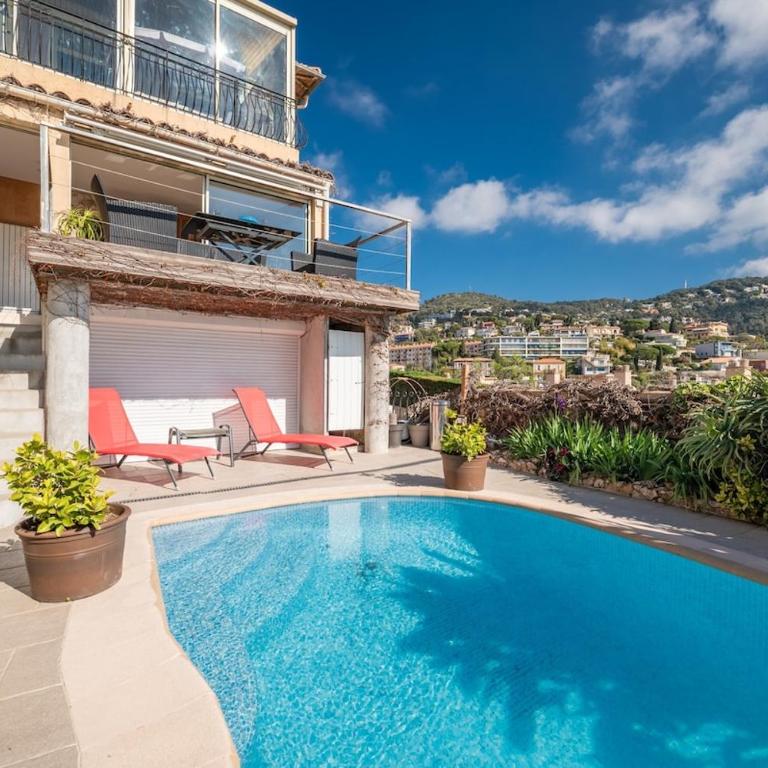 Bas de villa plus piscine Vue époustouflante - Villa 2 Chambres - 28