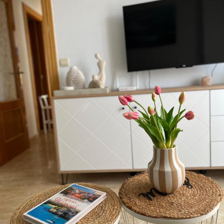 Del Mar - Two-Bedroom Apartment - 3