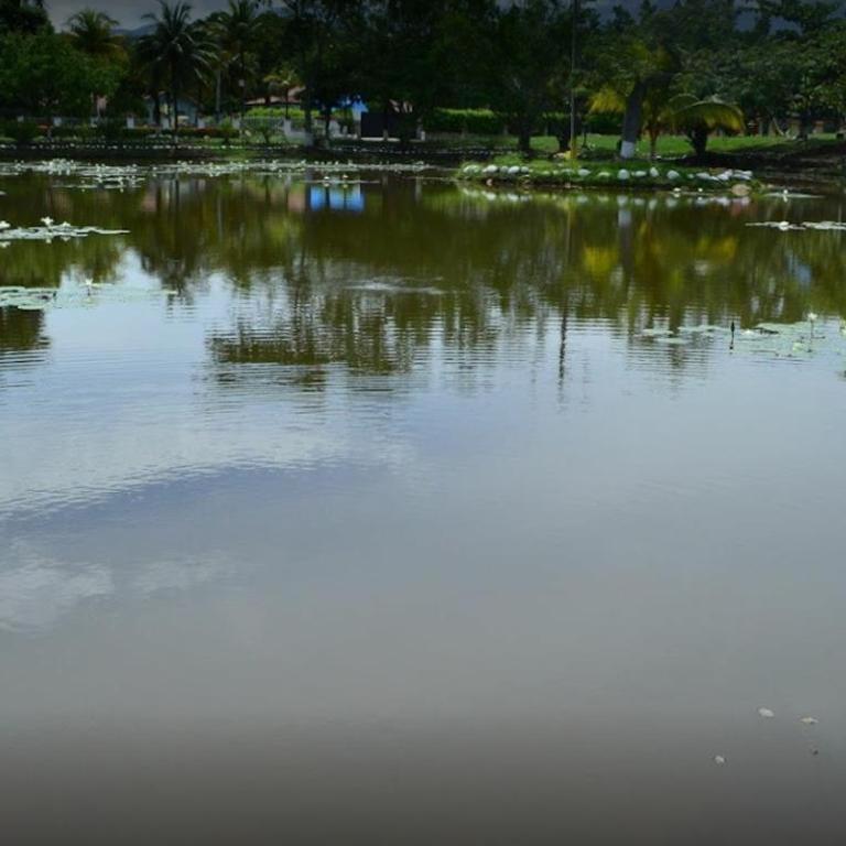 FINCA DE DESCANSO en MELGAR - COLOMBIA - Casa de 5 dormitorios - 3