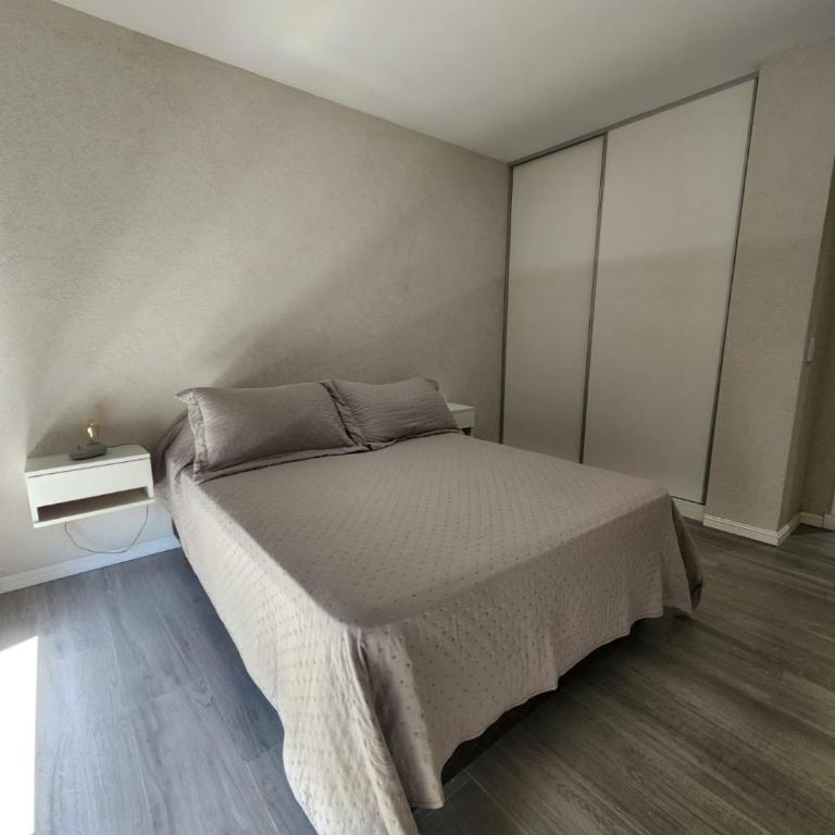 Depto con piscina y parrilla - Apartamento de 1 dormitorio - 2