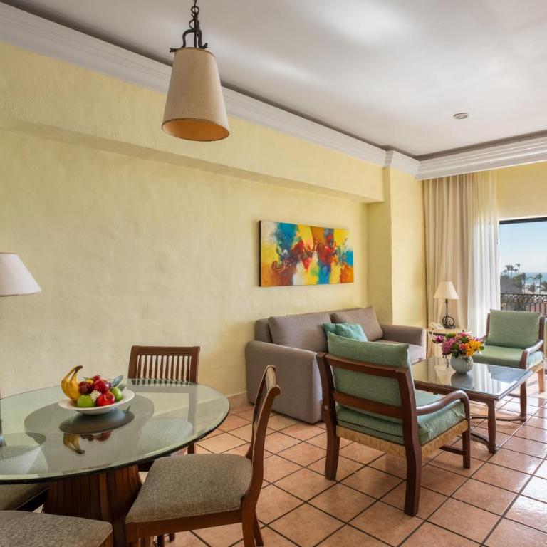 Royal Villas Resort - One Bedroom Family Suite with Livingroom - 1