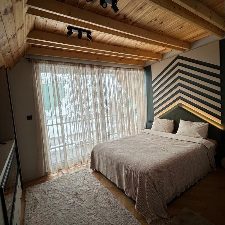 Black Chalet - Two-Bedroom Chalet - 22