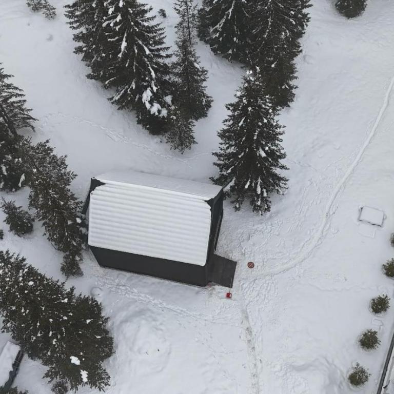 Black Chalet - Two-Bedroom Chalet - 35