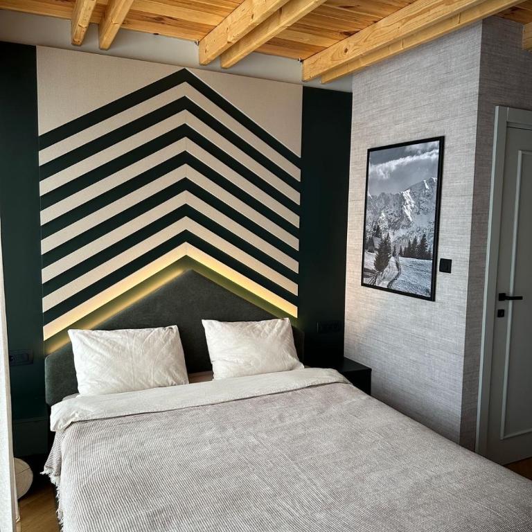Black Chalet - Two-Bedroom Chalet - 21