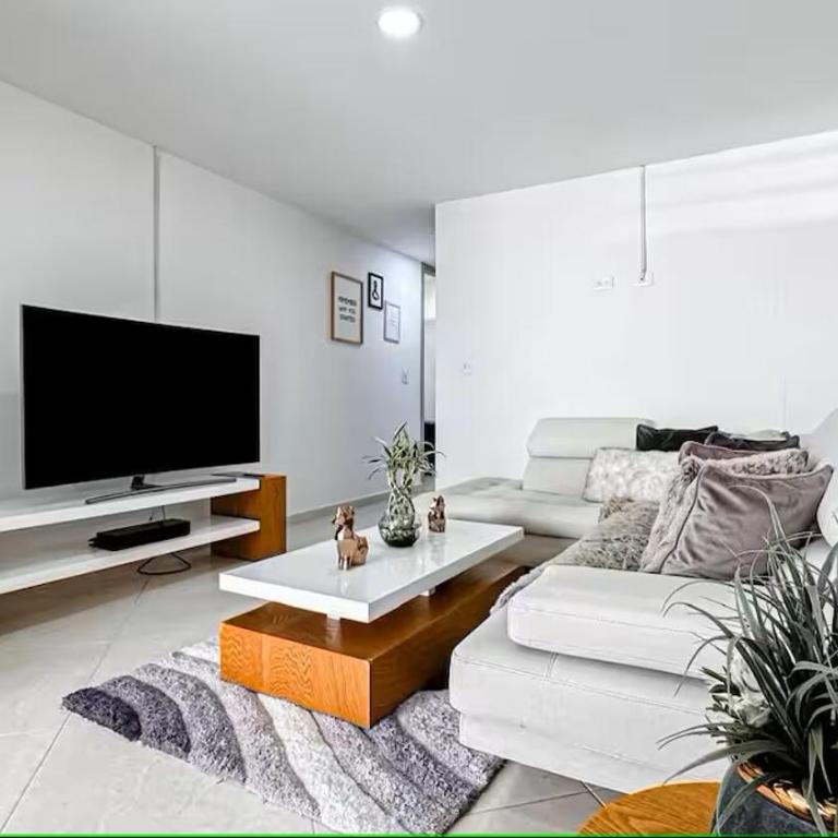 Apart De Lujo-Parking-15 minutes Provence - Apartamento de 3 dormitorios - 16