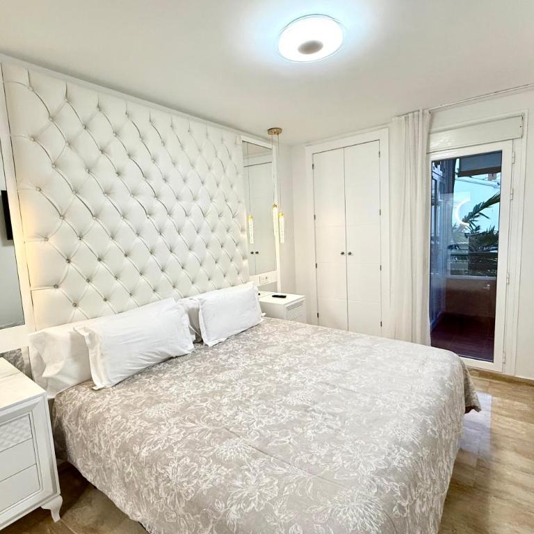 MARBELLA ALICATE BEACHFRONT - Luxury Apartment-1 - Two-Bedroom Apartment - 32