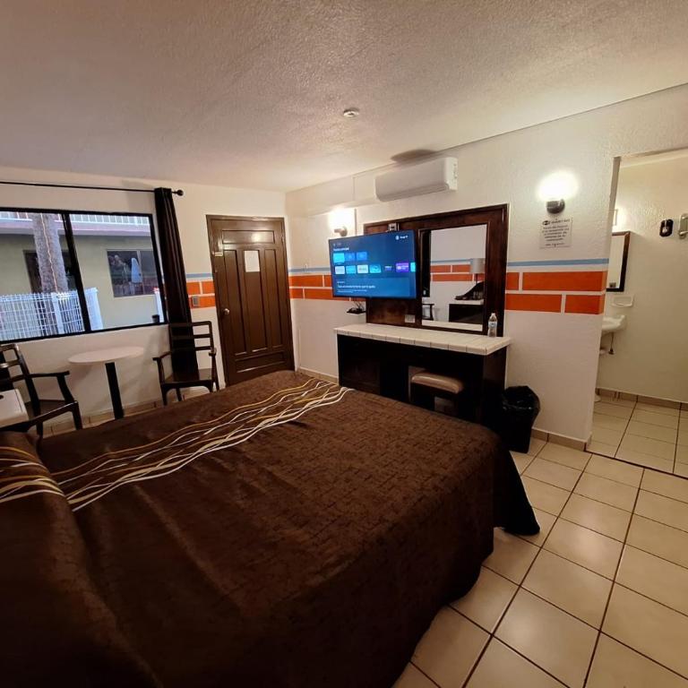 Motel Jabaloyas - Deluxe Room - 3