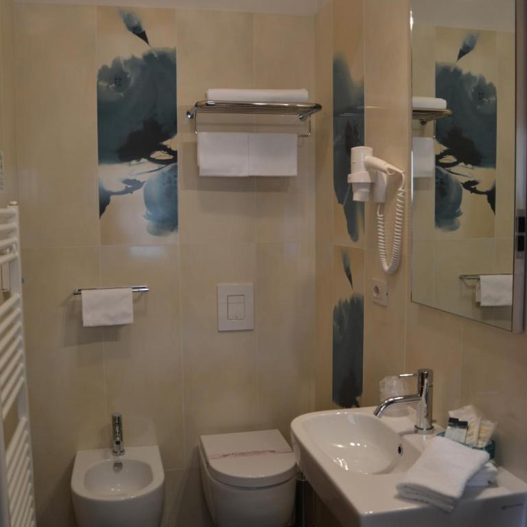 Hotel Tiffany - Camera Matrimoniale Economy - 7