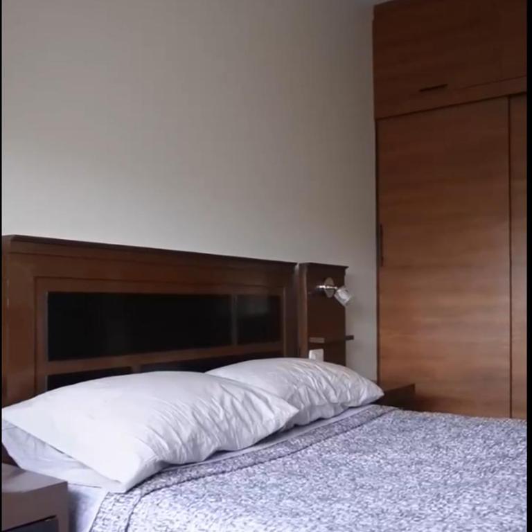 Garzonier Edificio Robles Calle Jose Quintin - One-Bedroom Apartment - 5