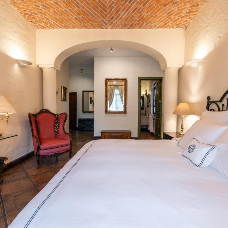Villa Ganz Boutique Hotel - Suite with City View - 6