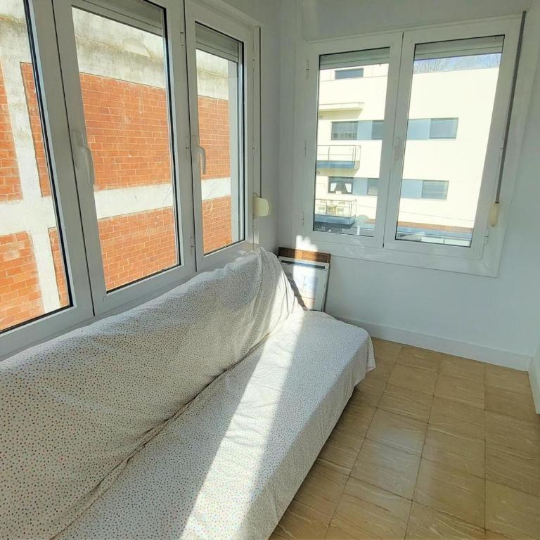 Apartamento cómodo en Llançà, cerca de playas y tiendas, Wifi incluido - ES-170-94 - Apartamento - 5