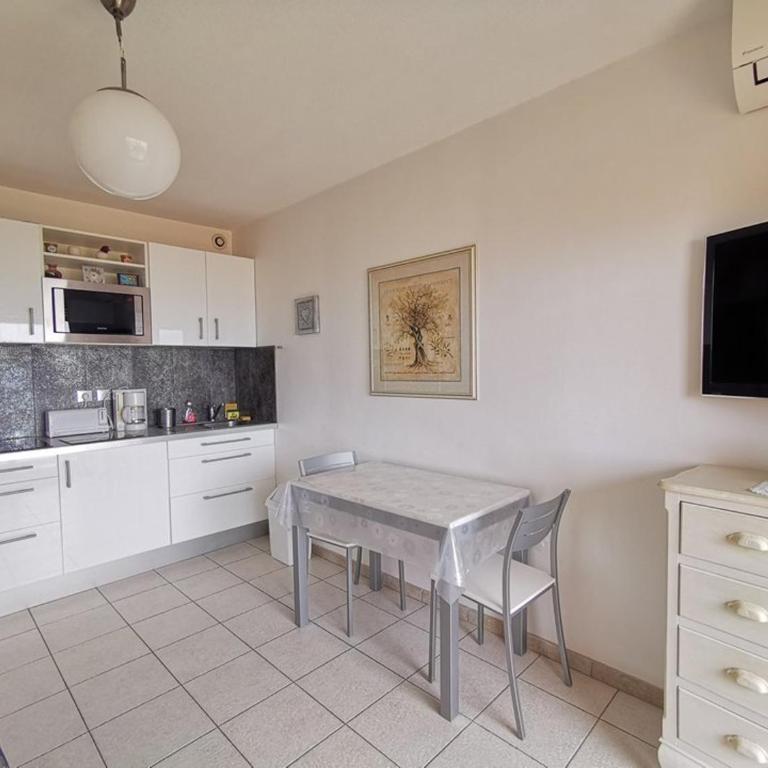 Studio cabine pour 4 pers, clim, parking, vue mer - FR-1-803-74 - Monolocale - 7