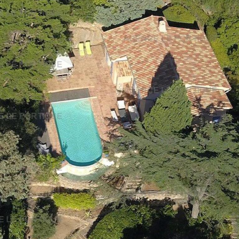 Le Lavandou : Villa 4 chambres, piscine privée et climatisation - FR-1-803-76 - Villa - 1