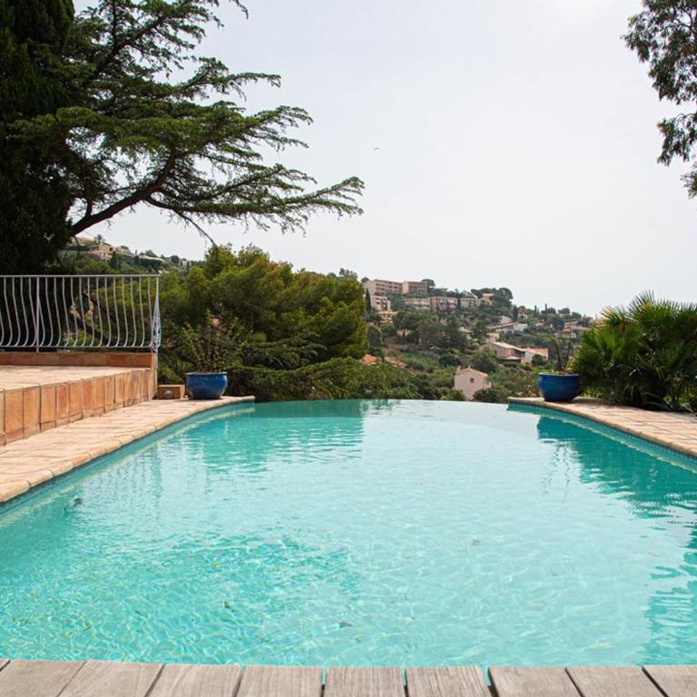 Le Lavandou : Villa 4 chambres, piscine privée et climatisation - FR-1-803-76 - Villa - 2