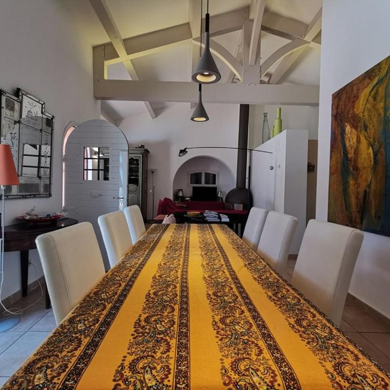 Le Lavandou : Villa 4 chambres, piscine privée et climatisation - FR-1-803-76 - Villa - 4