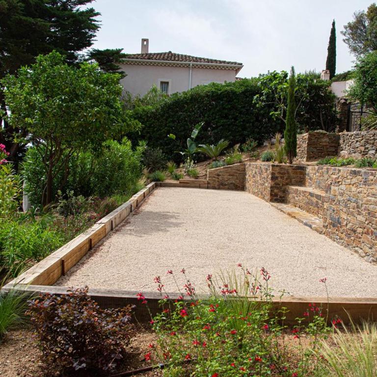 Le Lavandou : Villa 4 chambres, piscine privée et climatisation - FR-1-803-76 - Villa - 5