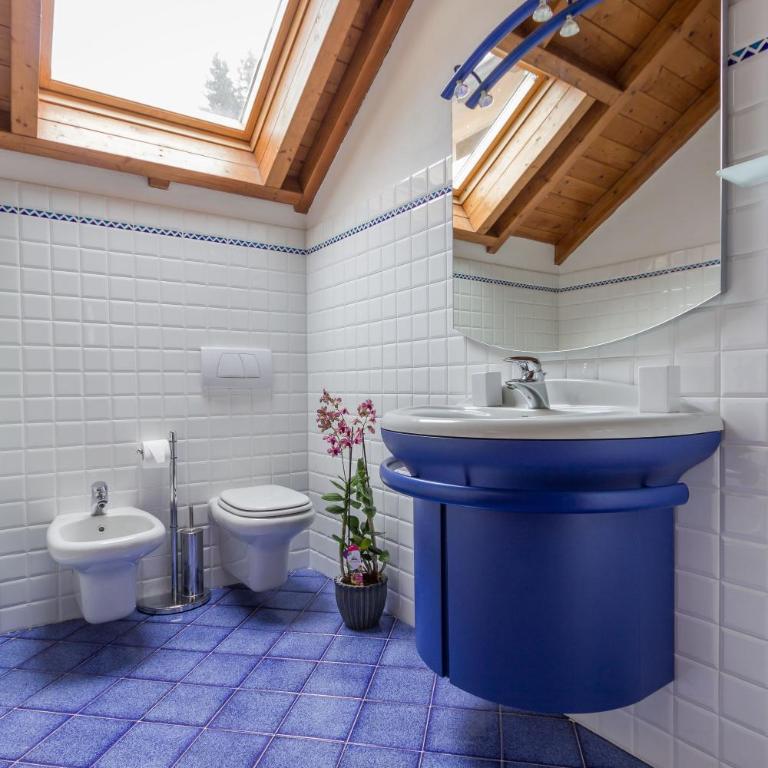 La Villa Como - Double Room with Private External Bathroom - 10