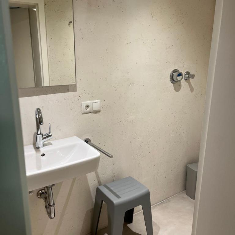 Allgäu Apartments Hüs 8 oder 9 Ferienzimmer mit Self-Checkin - Doppelzimmer mit Balkon - 13