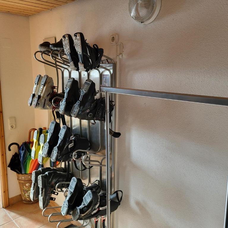 Allgäu Apartments Hüs 8 oder 9 Ferienzimmer mit Self-Checkin - Doppelzimmer mit eigenem Bad - 13