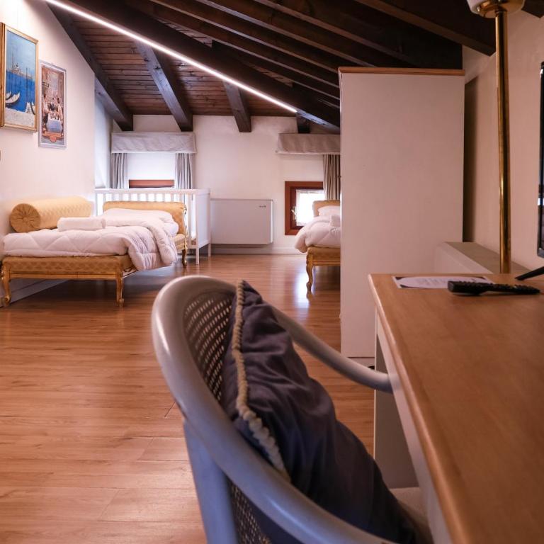 Hotel Villa Sara - Camera Quadrupla Comfort - 15
