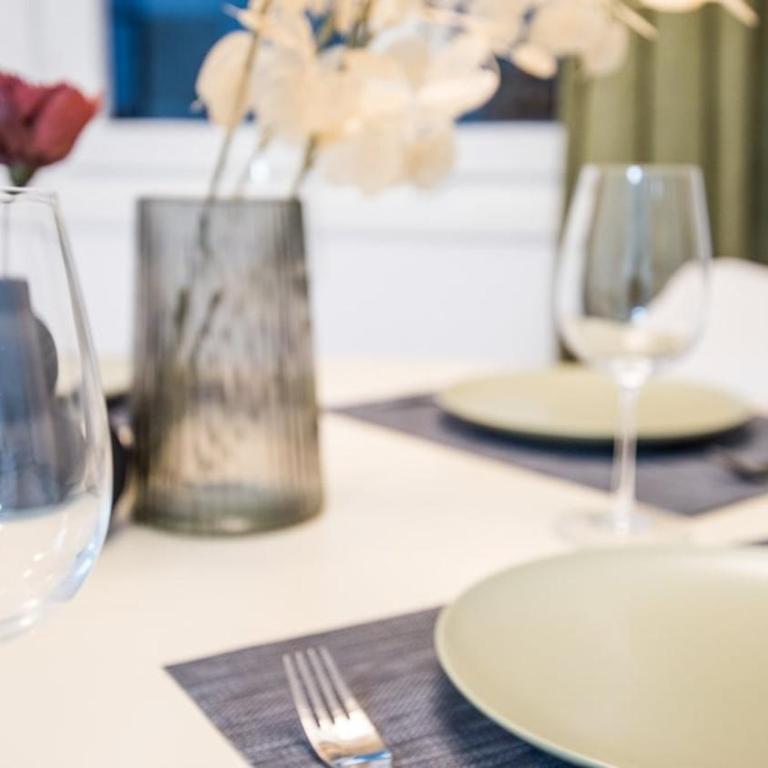 Puerto Banus Marina Apartment! - Two-Bedroom Apartment - 4