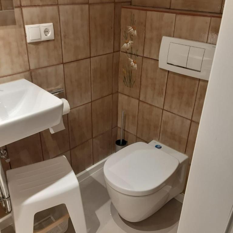 Allgäu Apartments Hüs 8 oder 9 Ferienzimmer mit Self-Checkin - Doppelzimmer mit eigenem Bad - 9