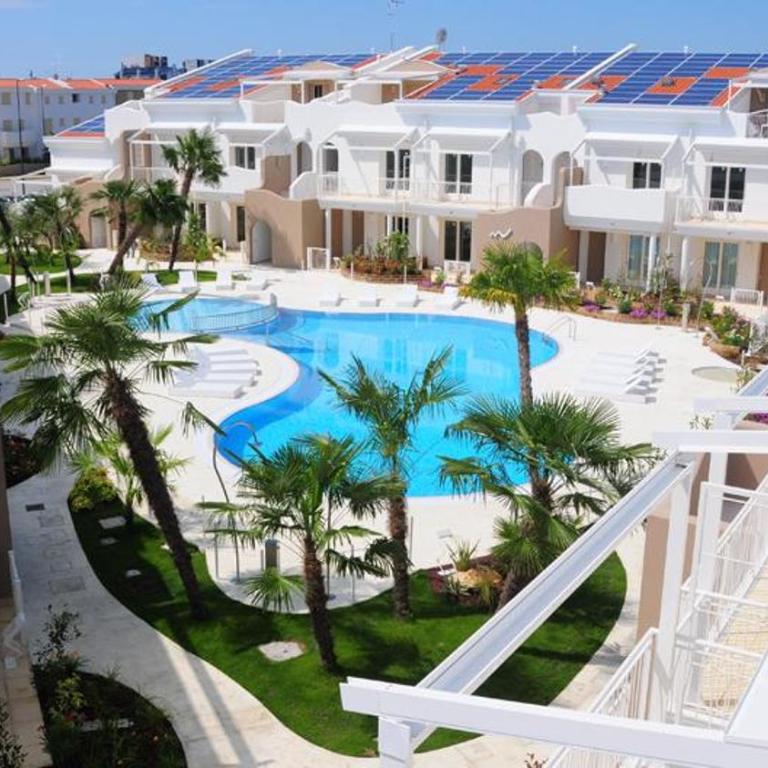 Wave Village Piazza Trieste - Appartamento con 2 Camere da Letto e Vista Piscina - 3